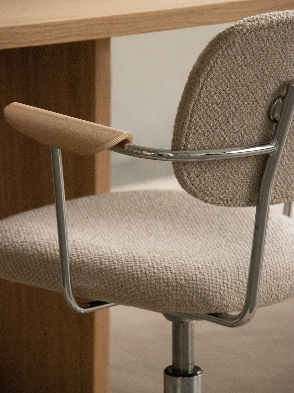Fully Upholstered Task Chair with Armrests Polished Aluminium Base