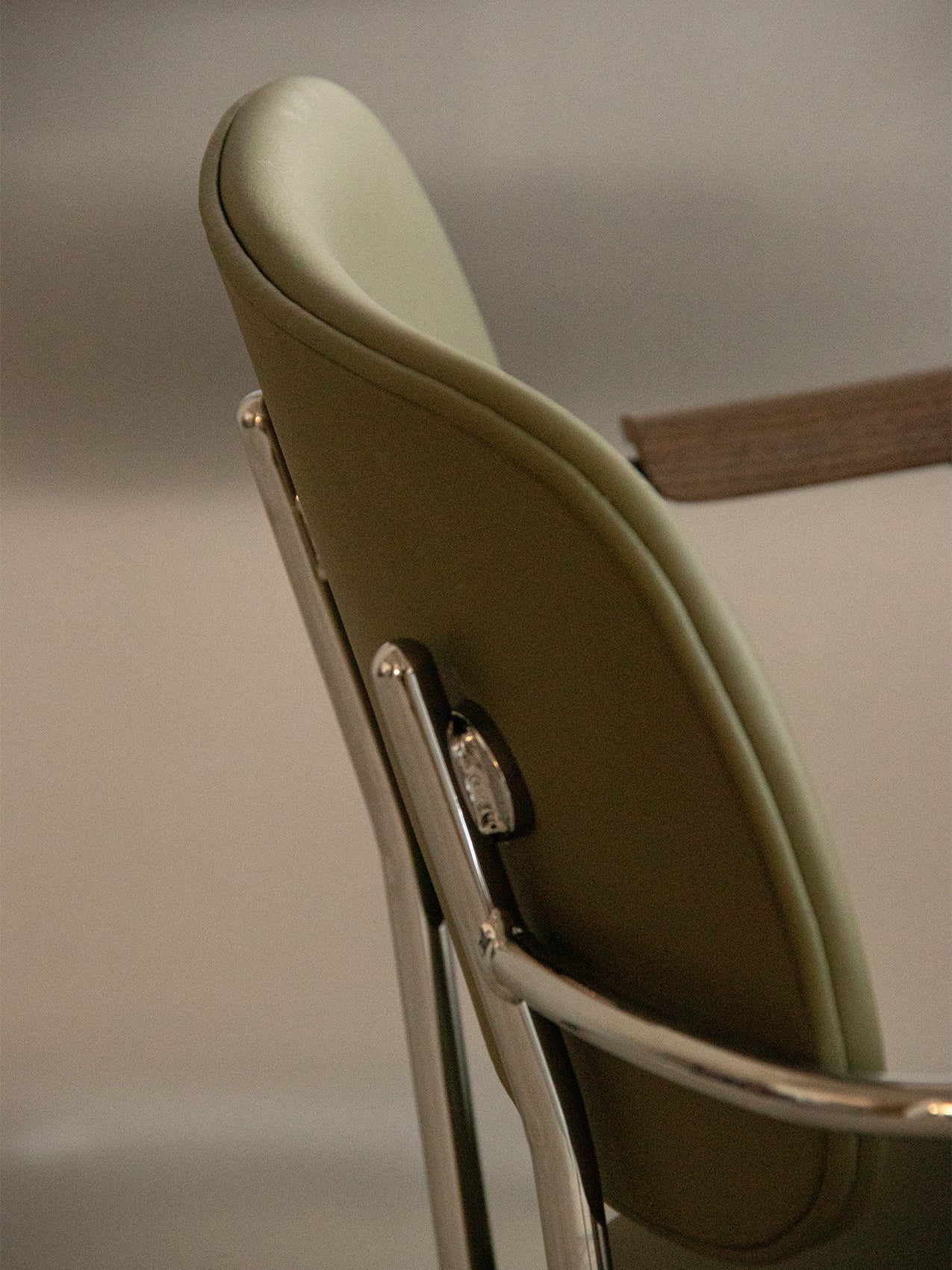 Fully Upholstered Task Chair with Armrests Polished Aluminium Base