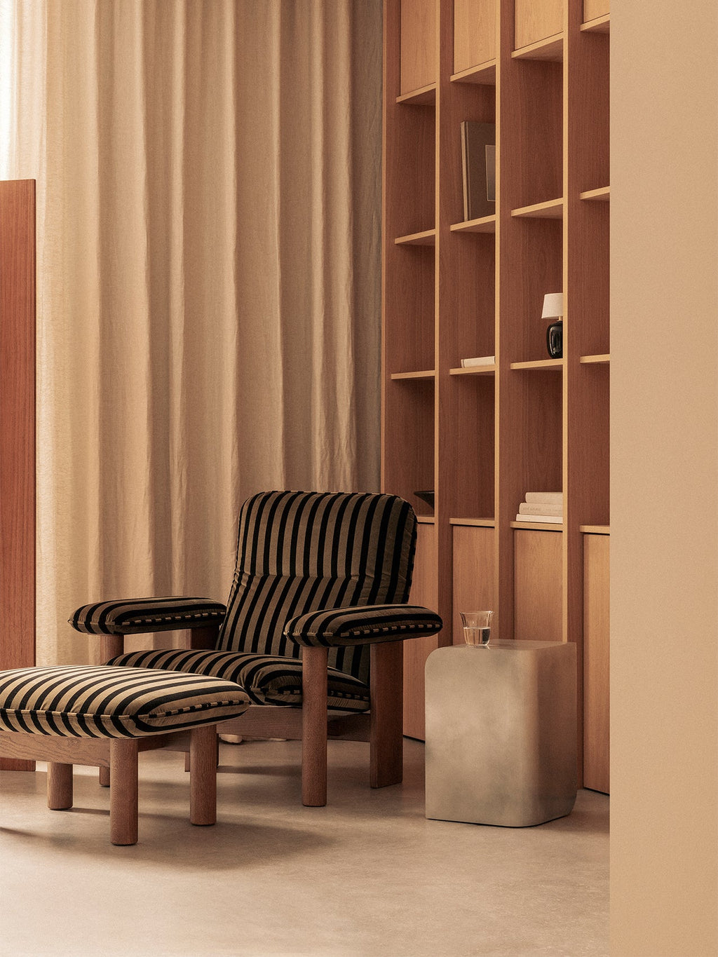 High Back Lounge Chair in Textile Solid Wood Frame, Exaggerated Armrests
