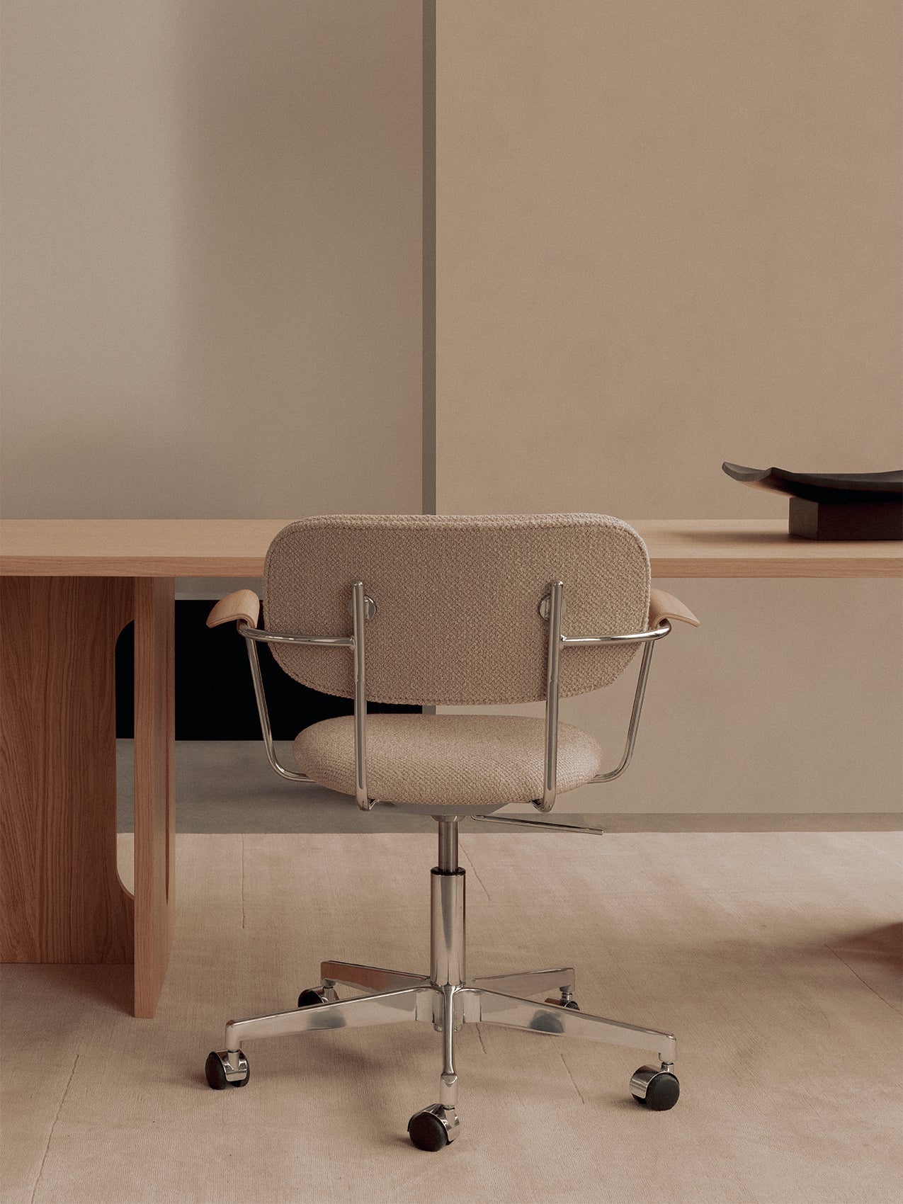 Fully Upholstered Task Chair with Armrests Polished Aluminium Base
