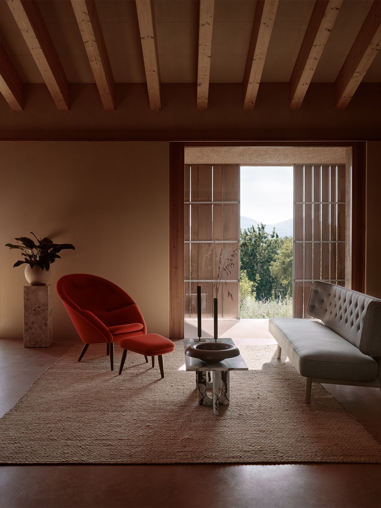 Lounge Chair Horseshoe Frame, Integrated Headrest, Wood Armrests