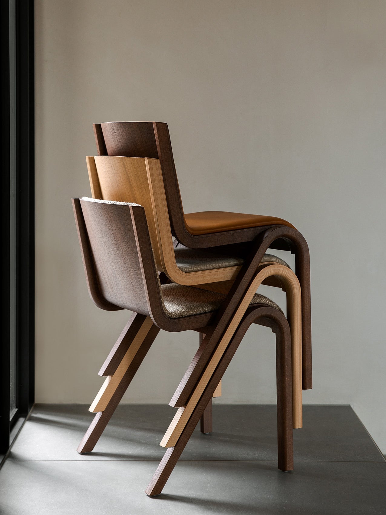 Cantilevered Dining Chair, Upholstered Seat ¨C Oak Veneer, Stackable