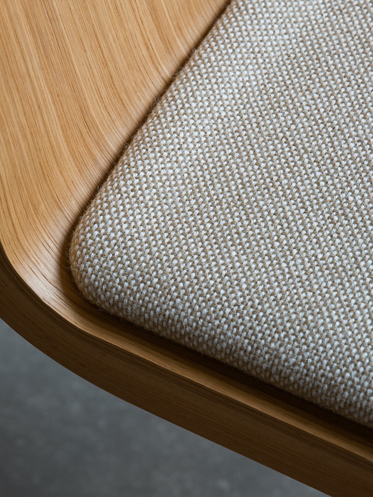 Cantilevered Dining Chair, Upholstered Seat ¨C Oak Veneer, Stackable
