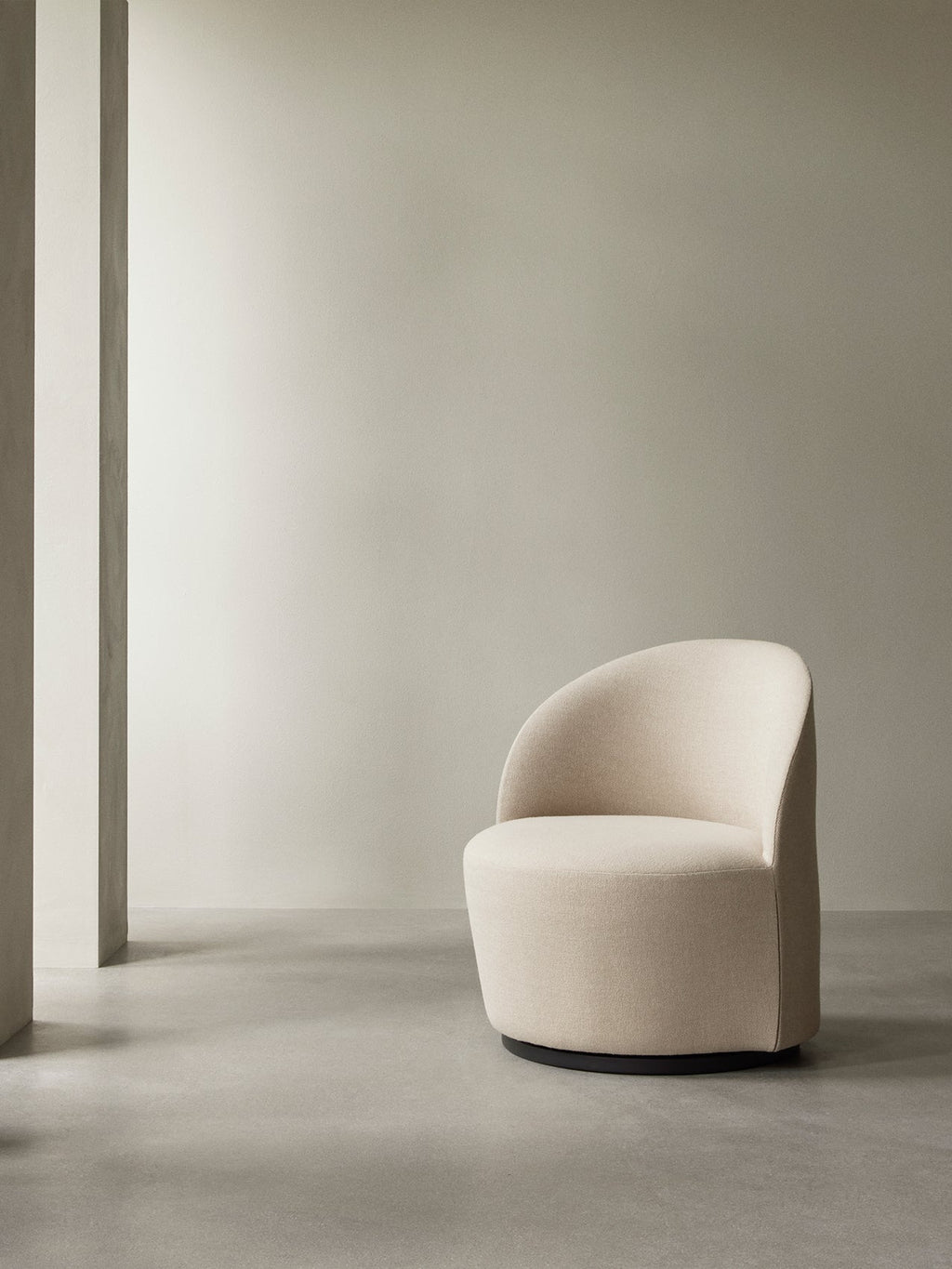 Lounge Chair with 190 Return Swivel Wide Low Seat, Plinth Base