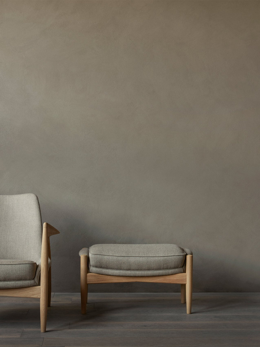 Lounge Ottoman Organic Form, Pairs with Lounge Chair