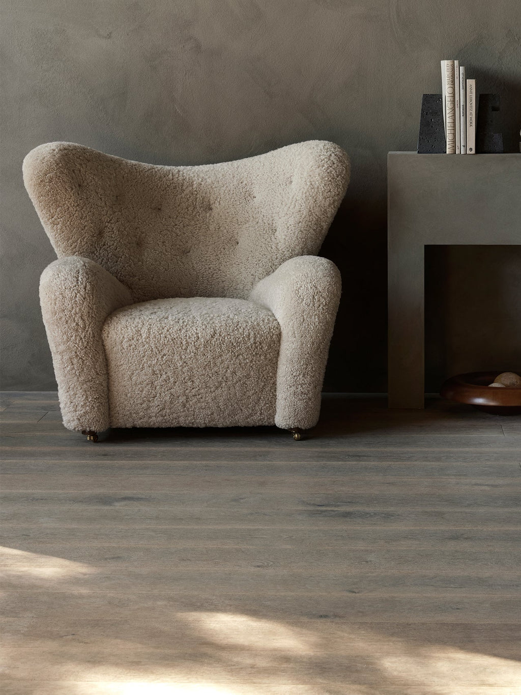 Lounge Chair in Sheepskin Curved Armchair, Oak Legs, Brass Casters
