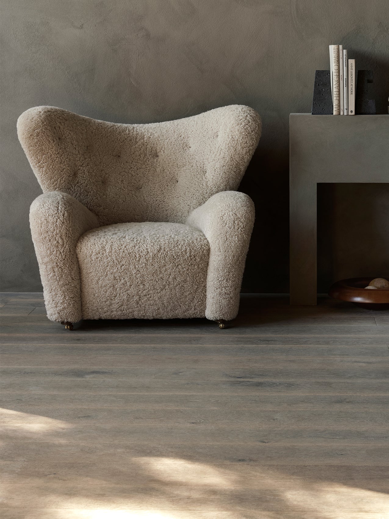 Lounge Chair in Sheepskin Curved Armchair, Oak Legs, Brass Casters