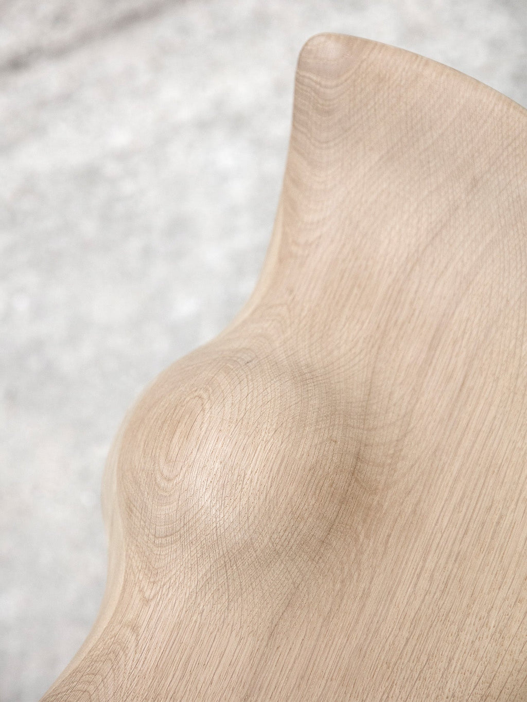 Sculptural 3-Leg Counter Stool ¨C Moulded Wood Seat, Collector¡¯s Design