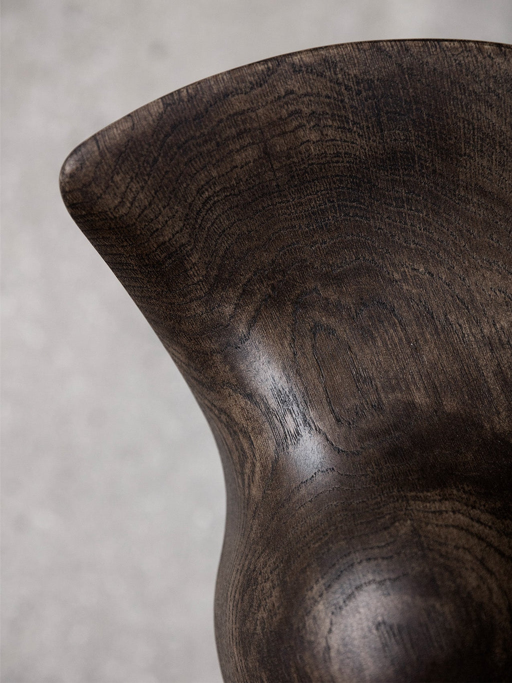Sculptural 3-Leg Counter Stool ¨C Moulded Wood Seat, Collector¡¯s Design