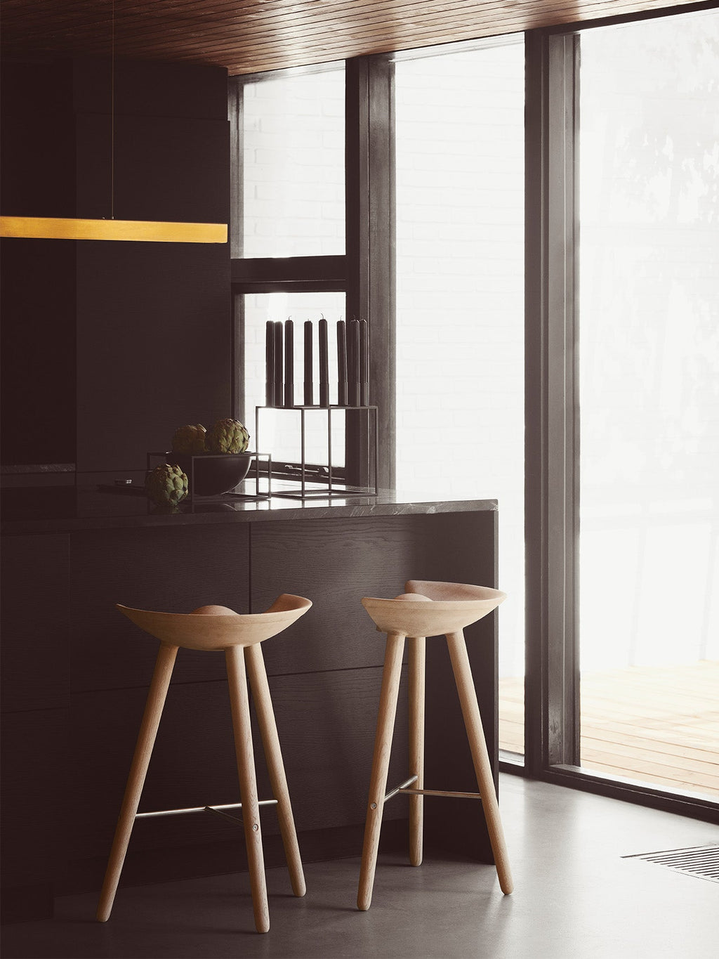 Sculptural 3-Leg Counter Stool ¨C Moulded Wood Seat, Collector¡¯s Design